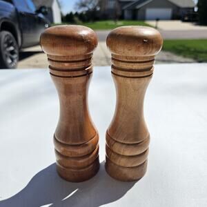 Vintage Pair Wooden Salt Shaker And Pepper Grinder 6 Inches Tall Made Japan